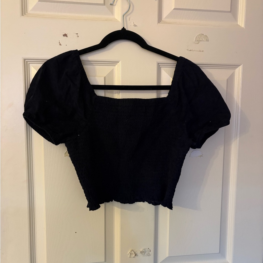 American Eagle Outfitters Black Puff Sleeve Crop Top